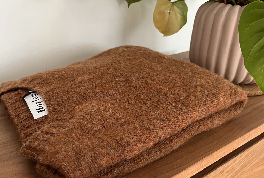 Harley of Scotland - Boxy Crewneck - Brushed Supersoft Shetland - Whiskey