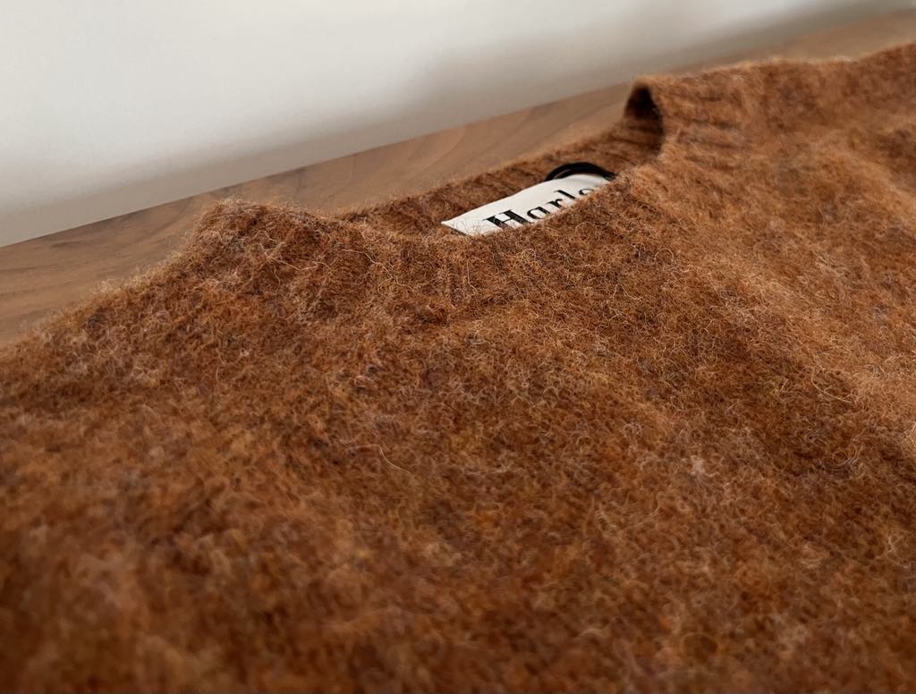 Harley of Scotland - Boxy Crewneck - Brushed Supersoft Shetland - Whiskey