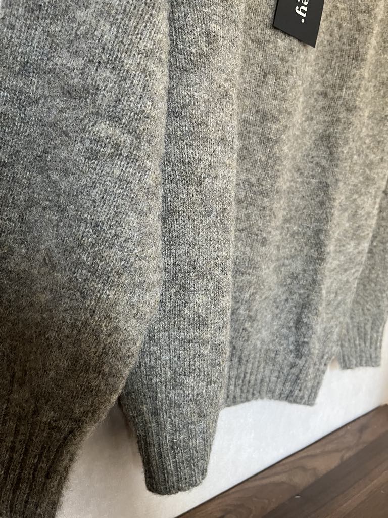 Harley of Scotland - Boxy Crewneck - Brushed Supersoft Shetland - Fossil