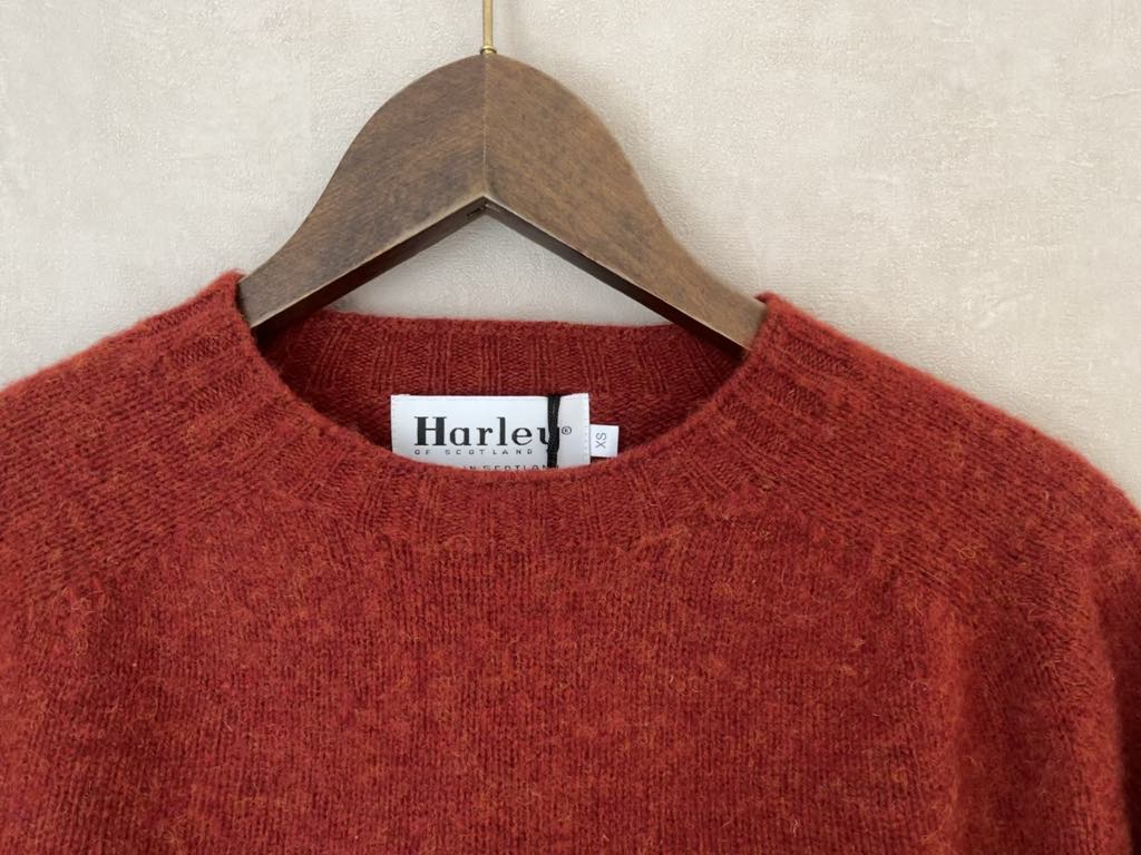 Harley of Scotland - Boxy Crewneck - Brushed Supersoft Shetland - Madder