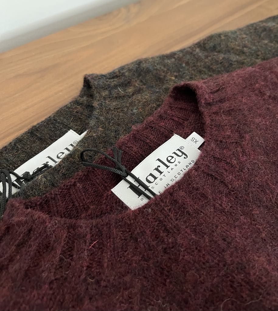 Harley of Scotland - Boxy Crewneck - Brushed Supersoft Shetland - Beetroot
