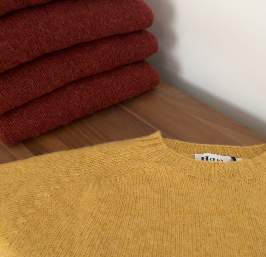 Harley of Scotland - Boxy Crewneck - Brushed Supersoft Shetland - Nectar
