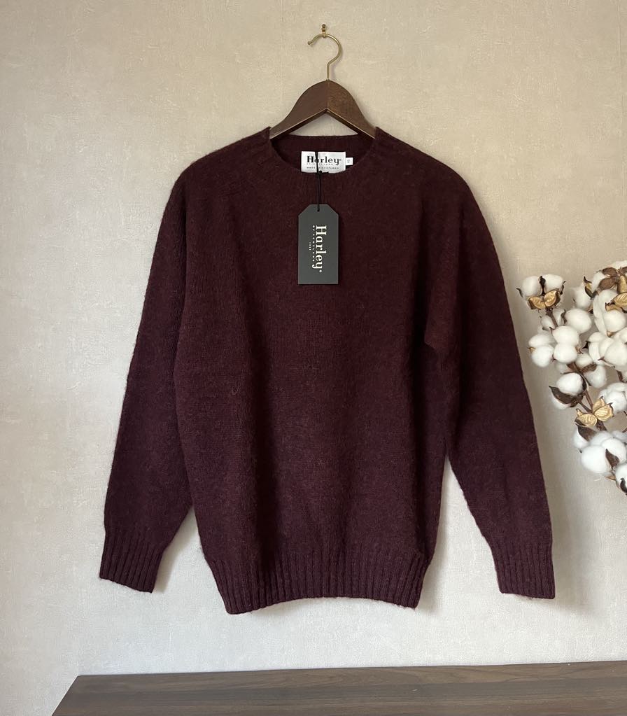 Harley of Scotland brushed Shetland wool sweater in Beetroot