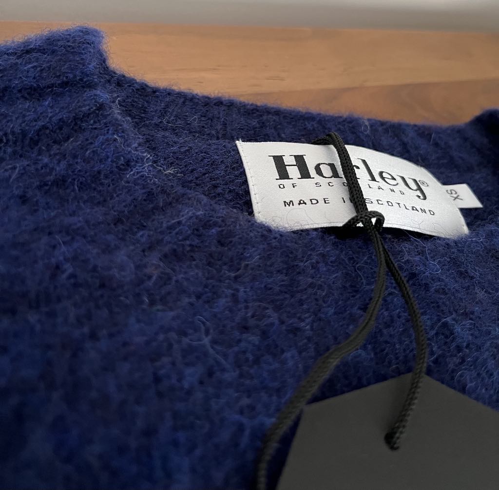 Harley of Scotland brushed Shetland wool sweater in Nightsky
